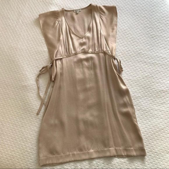 Axara Paris Champagne Dress - Picture 6 of 15